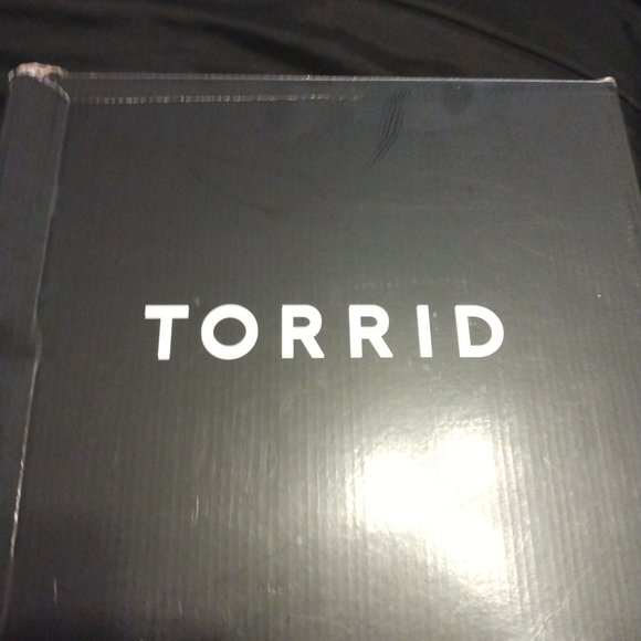 Botas - Picture 4 of 5